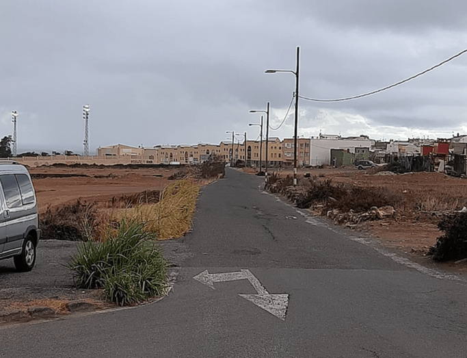 Los vecinos advierten sobre el estado de la carretera general / TA